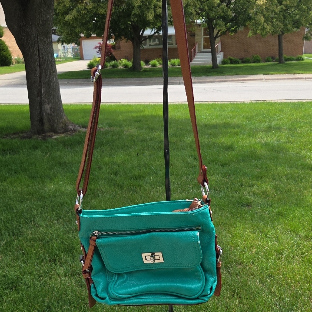 Jessica Simpson Green and Brown Crossbody Bag with Metal Clasp